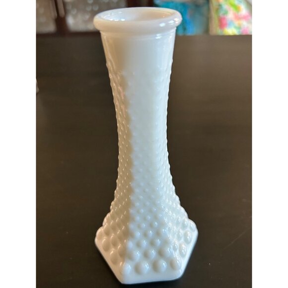 Hobnail Milk White Small Glass Bud  Vase Vintage Collectible Deco - Picture 3 of 6